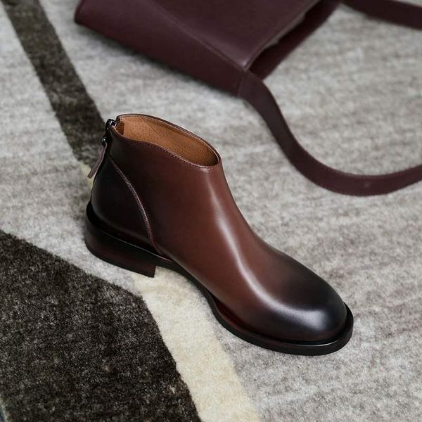 bottes femme new winter shoes women's ankle boots cow leather mixed colors british office lady work classics ankle boots mujer, Black
bottes femme new winter shoes women's ankle boots cow leather mixed colors british office lady work classics ankle boots mujer, Black
