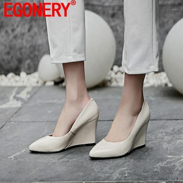 egonery genuine leather pumps women embossed snake skin texture soft leather woman shoes 2020 new come pointed toe wedges pumps1, Black
egonery genuine leather pumps women embossed snake skin texture soft leather woman shoes 2020 new come pointed toe wedges pumps1, Black
