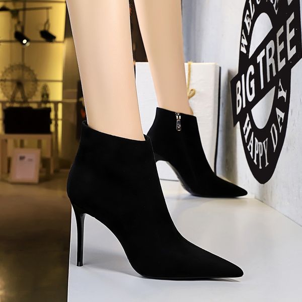 new arrival women ankle boots autumn winter warm thin heels shoes woman pointed toe suede leather cross-tied pumps, Black
new arrival women ankle boots autumn winter warm thin heels shoes woman pointed toe suede leather cross-tied pumps, Black