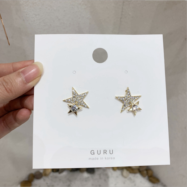 new japanese and korean style star earrings fashion temperament earrings simple wild high stone, Golden;silver
new japanese and korean style star earrings fashion temperament earrings simple wild high stone, Golden;silver