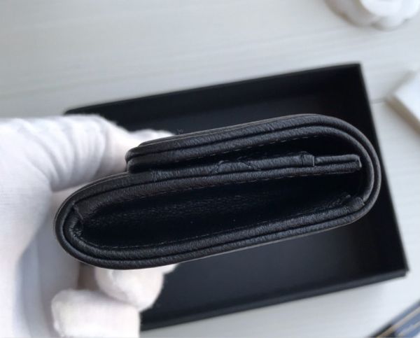 genuinel leather womens wallet with box luxurys designers wallet mens wallet purese credit card holder passport holder 80, Red;black
genuinel leather womens wallet with box luxurys designers wallet mens wallet purese credit card holder passport holder 80, Red;black