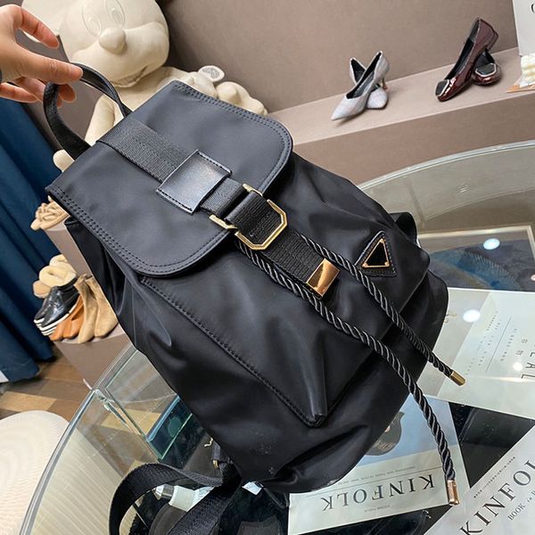 backpack men and women designer shoulder fashion bag ladies leather backpack student school bag with box
backpack men and women designer shoulder fashion bag ladies leather backpack student school bag with box