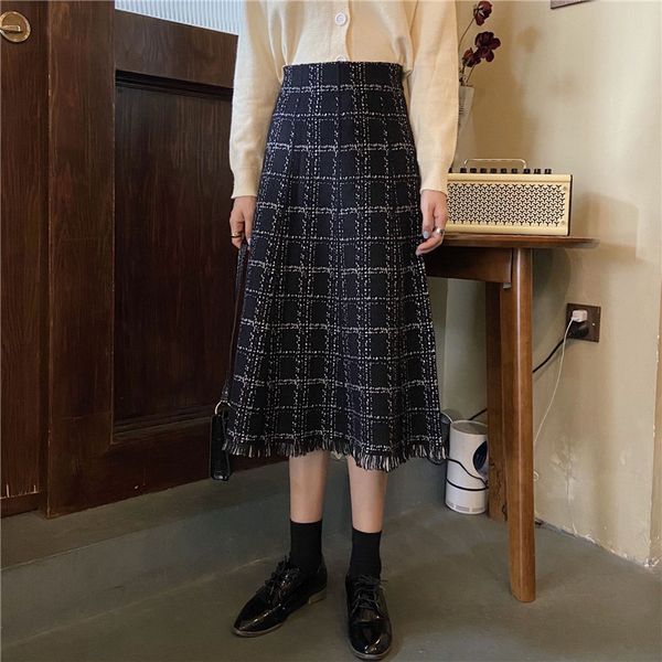 2021 vintage winter knitted out new mid-length chess skirt feminine classic fringes high waist to skort wool line 98t8, Black
2021 vintage winter knitted out new mid-length chess skirt feminine classic fringes high waist to skort wool line 98t8, Black