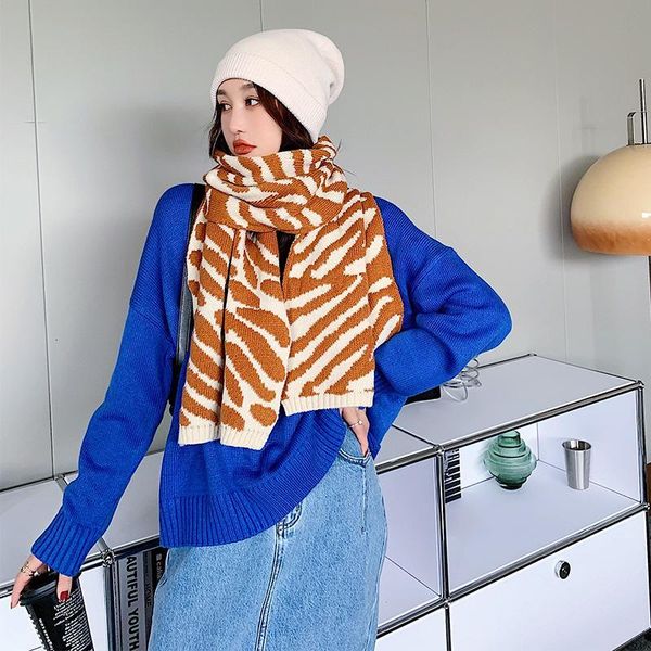 2020 autumn and winter new leopard print warm scarf thickened double-sided leopard print knitted wool student shawl, Blue;gray
2020 autumn and winter new leopard print warm scarf thickened double-sided leopard print knitted wool student shawl, Blue;gray