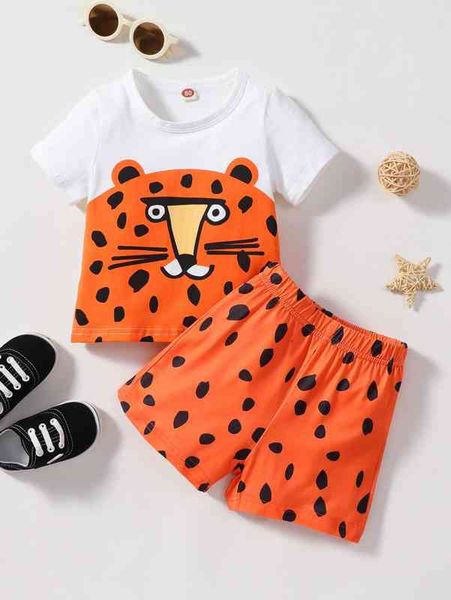 baby cartoon graphic tee & shorts she, White
baby cartoon graphic tee & shorts she, White