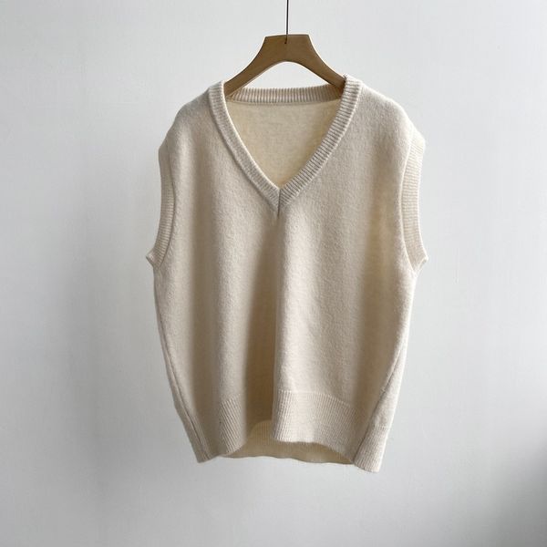 2021 new solid autumn with v-low female simple all-match sleeveless sweater vest bopx, White;black
2021 new solid autumn with v-low female simple all-match sleeveless sweater vest bopx, White;black