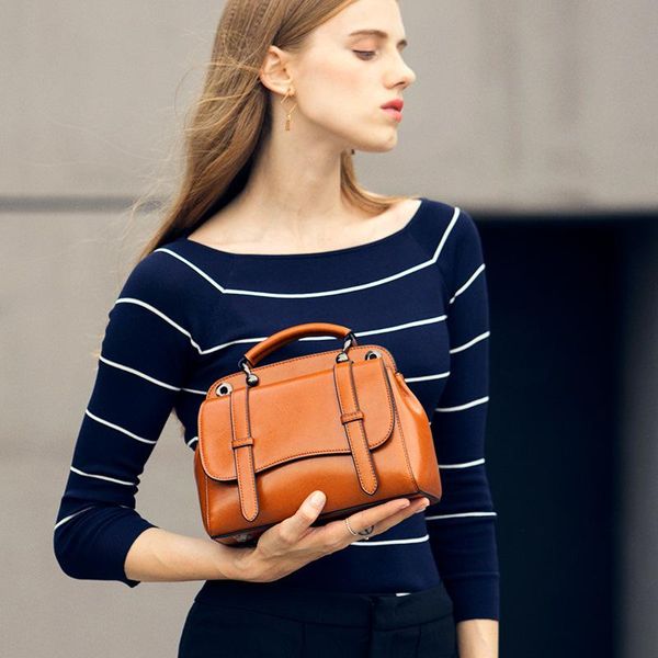 ladies vintage tote shoulder bag women genuine leather handbags small messenger bags high quality
ladies vintage tote shoulder bag women genuine leather handbags small messenger bags high quality