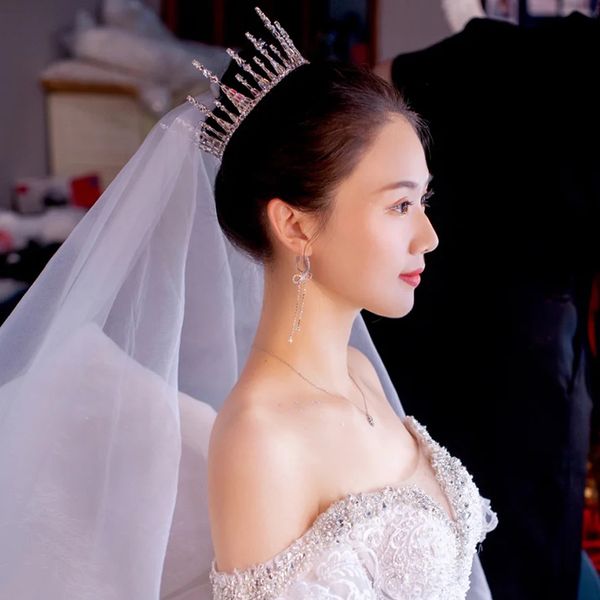 bridal headdress round super shiny exquisite diamond zircon hair ornament queen's crown high grade wedding accessories, Silver
bridal headdress round super shiny exquisite diamond zircon hair ornament queen's crown high grade wedding accessories, Silver