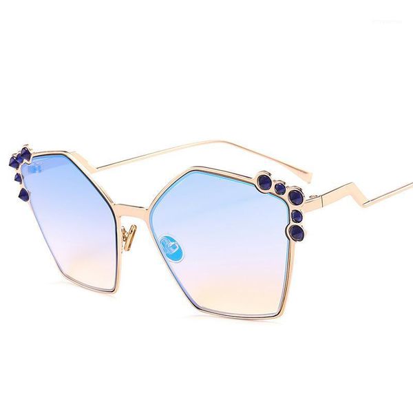luxury cateye glasses women retro cat eye sunglasses big frame eyewears ladies brand designer vintage sun glasses1, White;black
luxury cateye glasses women retro cat eye sunglasses big frame eyewears ladies brand designer vintage sun glasses1, White;black