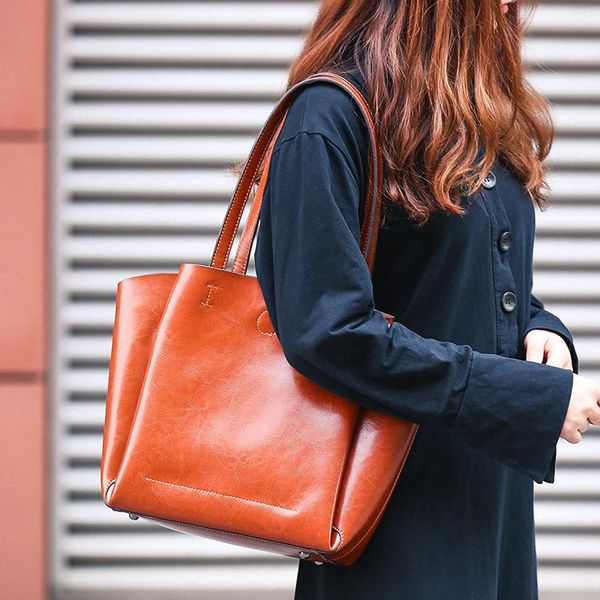 100% genuine leather bag large women leather handbags women messenger bags big ladies shoulder bag
100% genuine leather bag large women leather handbags women messenger bags big ladies shoulder bag