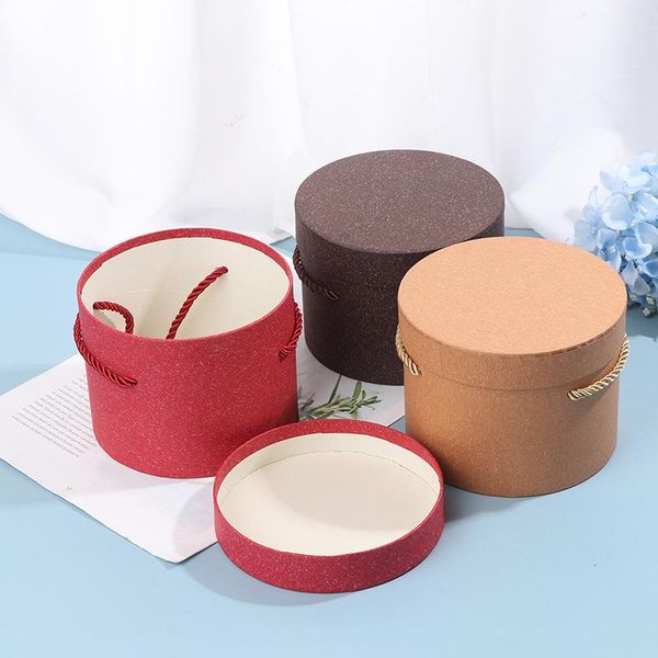 1 pc round paper boxes lid hug florist flowers bucket gift packaging storage box gift decor box 13x13x10cm
1 pc round paper boxes lid hug florist flowers bucket gift packaging storage box gift decor box 13x13x10cm