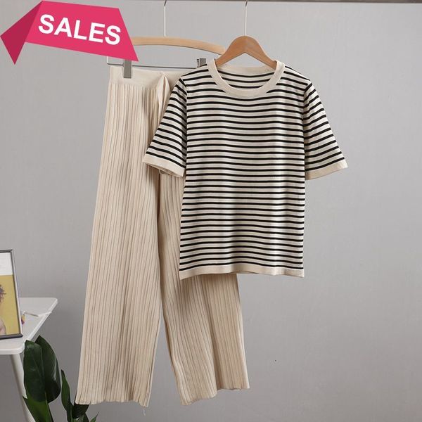 2021 new o neck striped knitted womens two pieces set short sleeve sweater + high waist capri straight drape pants tracksuits 9x66, White;black
2021 new o neck striped knitted womens two pieces set short sleeve sweater + high waist capri straight drape pants tracksuits 9x66, White;black
