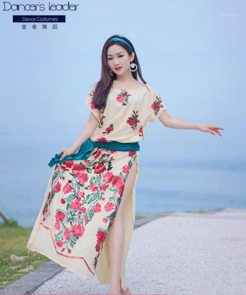 2020 summer new belly dance costume female robe folk embroidery 3 piece set oriental dance baladi practice clothes1, Black;red
2020 summer new belly dance costume female robe folk embroidery 3 piece set oriental dance baladi practice clothes1, Black;red