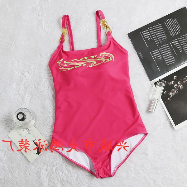 происхождение бренда купальника один кусок бикини 
происхождение бренда купальника один кусок бикини