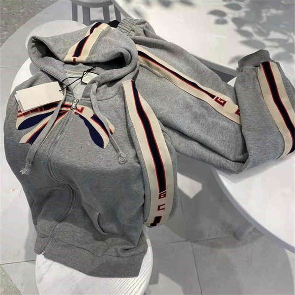 autumn new fashion gujia large pocket bow embroidery hooded casual slim sports coat, Black
autumn new fashion gujia large pocket bow embroidery hooded casual slim sports coat, Black
