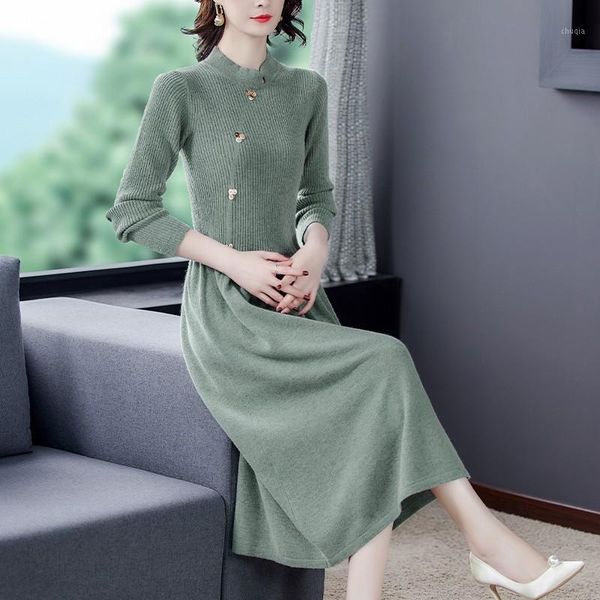 2020 winter vintage casual knitting midi sweater dresses autumn plus size long sleeve dress women elegant bodycon party vestidos1, Black;gray
2020 winter vintage casual knitting midi sweater dresses autumn plus size long sleeve dress women elegant bodycon party vestidos1, Black;gray