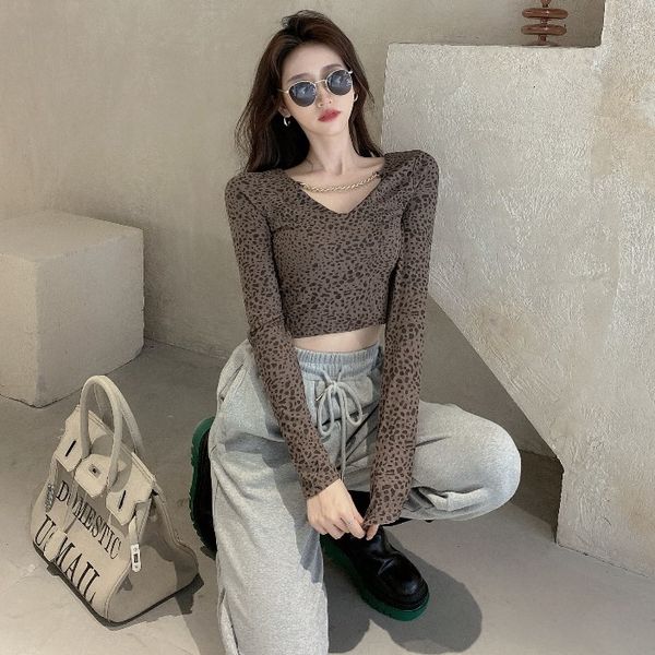 chain leopard flower point slim short top
chain leopard flower point slim short top