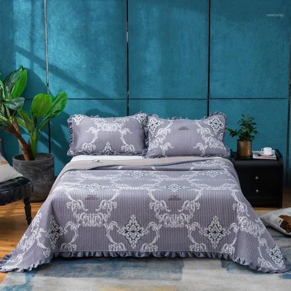 bedding sets 3pc bedspread set crystal velvet quilted ab side flower bed cover blanket american winter autumn bedding1
bedding sets 3pc bedspread set crystal velvet quilted ab side flower bed cover blanket american winter autumn bedding1