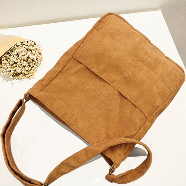 2021 luxurys designers bags messenger bag women totes fashion bags vintage printing shoulder bags classic crossbody bag
2021 luxurys designers bags messenger bag women totes fashion bags vintage printing shoulder bags classic crossbody bag