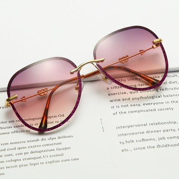 new designer fashion pilot rimless sunglasses women vintage diamond frame rhinestones sequins gradient sun glasses1, White;black
new designer fashion pilot rimless sunglasses women vintage diamond frame rhinestones sequins gradient sun glasses1, White;black