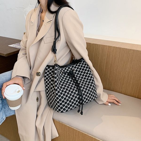mzzyb jacquard messenger 2020 new fashion messenger jacquard straddle bucket fashion large capacity bag women's one bag diagonal span s
mzzyb jacquard messenger 2020 new fashion messenger jacquard straddle bucket fashion large capacity bag women's one bag diagonal span s