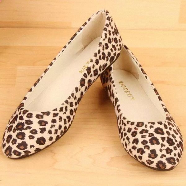 2020 new women flat shoes leopard print casual loafers slip on ballerina pointed toe lady shallow single shoes plus size 42 43 #rf16
2020 new women flat shoes leopard print casual loafers slip on ballerina pointed toe lady shallow single shoes plus size 42 43 #rf16