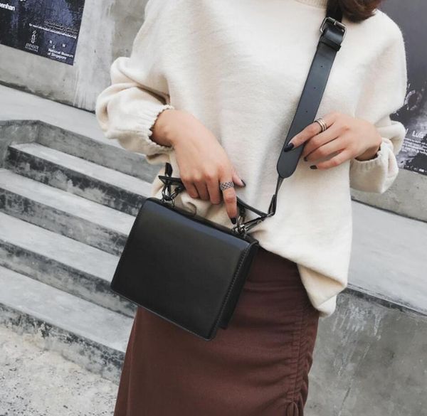 europe retro fashion female tote bag 2020 new pu leather women's designer handbag casual shoulder messenger bags
europe retro fashion female tote bag 2020 new pu leather women's designer handbag casual shoulder messenger bags