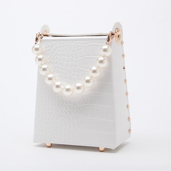 krvkw 2020 new pearl straddle niche shoulder cigarette case fashion one cigarette case symbv handbag design handbag
krvkw 2020 new pearl straddle niche shoulder cigarette case fashion one cigarette case symbv handbag design handbag