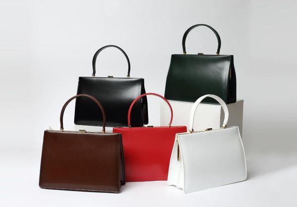 women genuine leather vintage box leather handbag joker large clip bag
women genuine leather vintage box leather handbag joker large clip bag