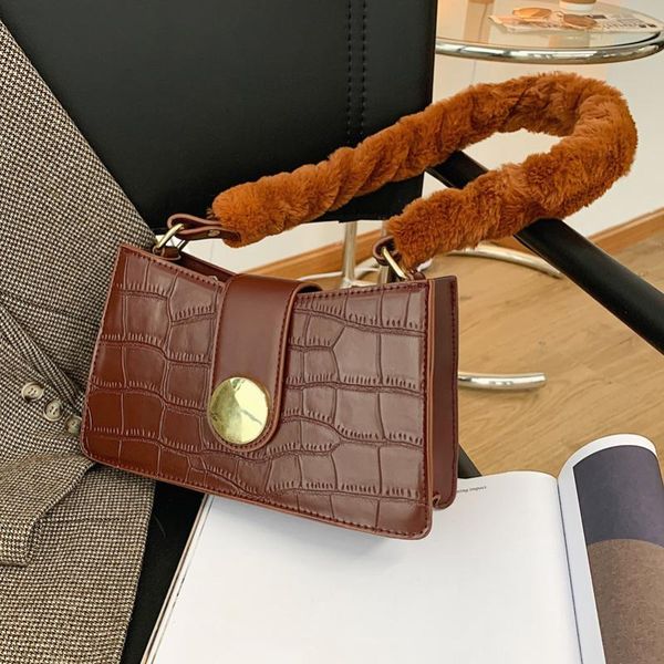 мода pu кожа дамы руки сумки 2020 newluxury дизайнер furry женщина мешки плечо высокое качество сумка tote bolsas feminina
мода pu кожа дамы руки сумки 2020 newluxury дизайнер furry женщина мешки плечо высокое качество сумка tote bolsas feminina