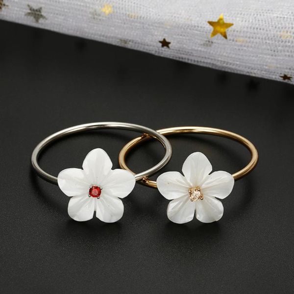 2pcs creative napkin rings floral napkin circles metal holder table decoration for banquet random color1 
2pcs creative napkin rings floral napkin circles metal holder table decoration for banquet random color1