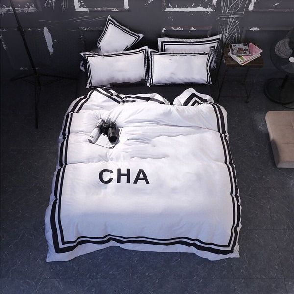 c white designer bedding sets duvet cover velvet modern bed comforters sets cover 4 pcs pillow cases bedding
c white designer bedding sets duvet cover velvet modern bed comforters sets cover 4 pcs pillow cases bedding