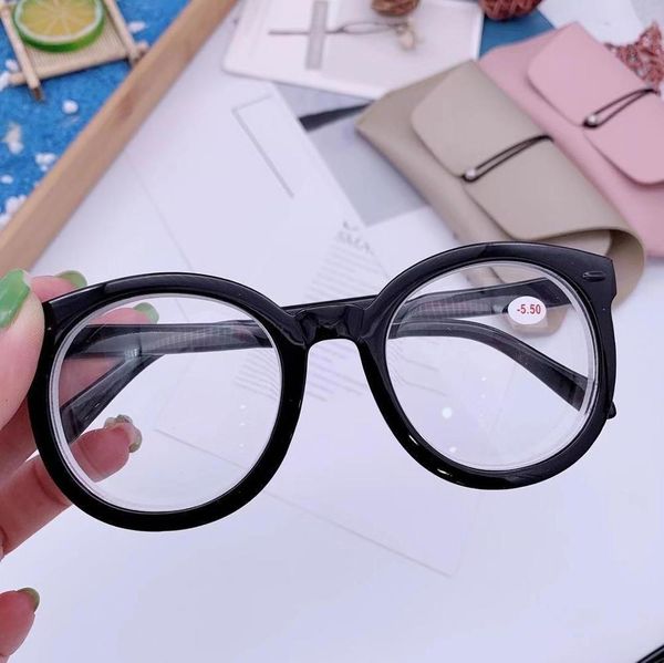 newwomen чтение близорукость очки мода круглого кадра очки мужчина стрелок знак optical очки диоптрии -1 до -62021
newwomen чтение близорукость очки мода круглого кадра очки мужчина стрелок знак optical очки диоптрии -1 до -62021