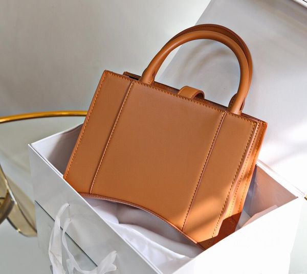 fashion women handbags plain female bags leather lady shoulder bags girl totes gift
fashion women handbags plain female bags leather lady shoulder bags girl totes gift