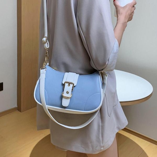 shoulder bags fashion saddle women's bag metal hasp belt trend large capacity ladies sample for women 2021
shoulder bags fashion saddle women's bag metal hasp belt trend large capacity ladies sample for women 2021
