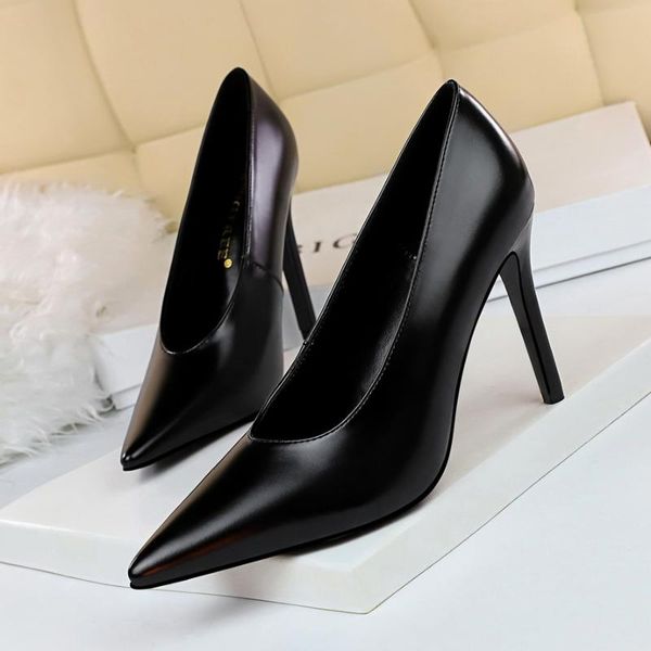 bigtree soft leather concise high-heeled women's shoes v-mouth show thin women pumps fashion high heels ladies office shoes, Black
bigtree soft leather concise high-heeled women's shoes v-mouth show thin women pumps fashion high heels ladies office shoes, Black