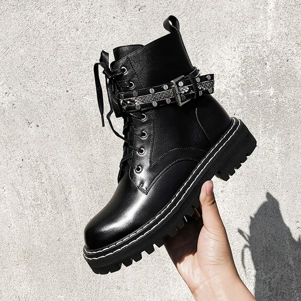 2021 new punk 100% cow leather women buckle 4cm thick heels autumn winter ankle shoes woman motorcycle boots bv6d, Black
2021 new punk 100% cow leather women buckle 4cm thick heels autumn winter ankle shoes woman motorcycle boots bv6d, Black