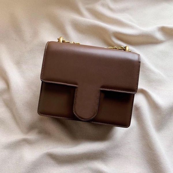 summer 2019 classic college style classic versatile practical bags simple tailoring design factory direct sale worldwide transport
summer 2019 classic college style classic versatile practical bags simple tailoring design factory direct sale worldwide transport
