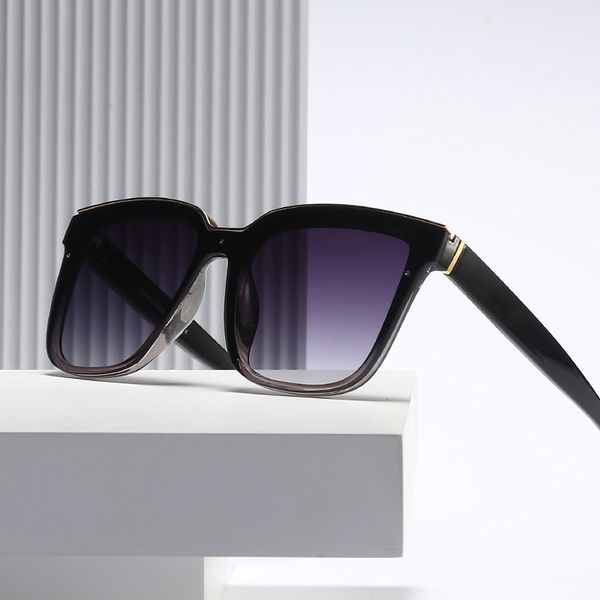 2021 luxo brand new arrival palorized female classicr square design frame sunglasses fashion man to traveler n83o, White;black
2021 luxo brand new arrival palorized female classicr square design frame sunglasses fashion man to traveler n83o, White;black