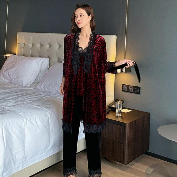 lady kimono bathrobe gown 3pcs robe suit new sleepwear nightgown soft velour nightdress female intimate lingerie nightwear, Black;red
lady kimono bathrobe gown 3pcs robe suit new sleepwear nightgown soft velour nightdress female intimate lingerie nightwear, Black;red