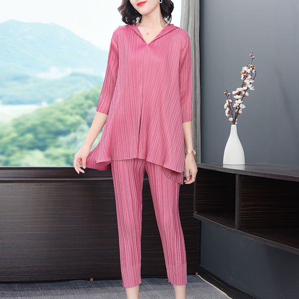 2020 autumn new autumn two-piecenew three house two piece set miyake pleated suit loose large fashion temperament age reducing hooded leisur, Gray
2020 autumn new autumn two-piecenew three house two piece set miyake pleated suit loose large fashion temperament age reducing hooded leisur, Gray