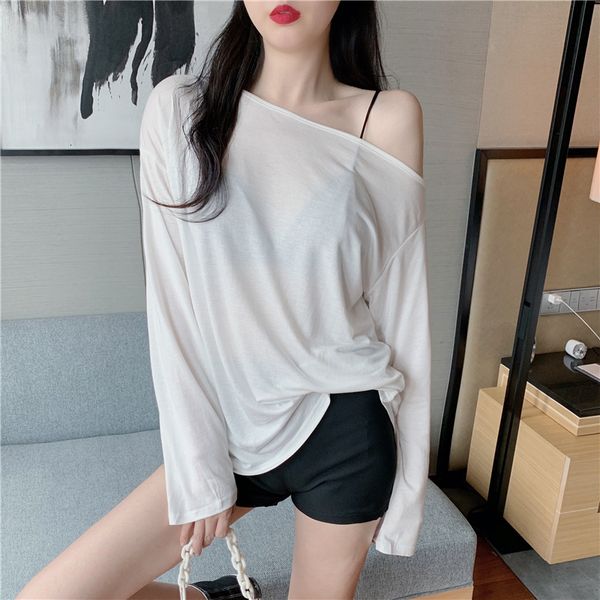 2020 summer new off the shoulder thin perspective loose long sleeve sun proof shirt casual versatile t-shirt women's wear
2020 summer new off the shoulder thin perspective loose long sleeve sun proof shirt casual versatile t-shirt women's wear