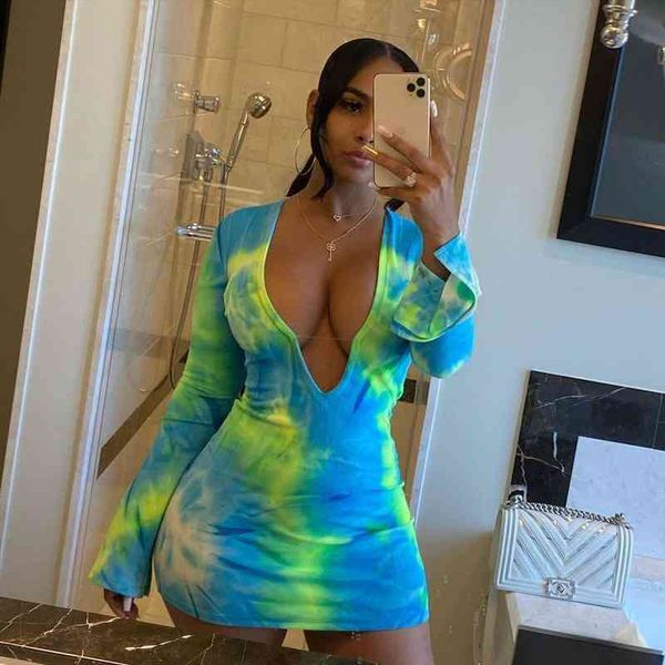 deep v neck dress tie dye long flare sleeve bodycon mini dresses y2k clothes woman summer clothes club party, Black;gray
deep v neck dress tie dye long flare sleeve bodycon mini dresses y2k clothes woman summer clothes club party, Black;gray