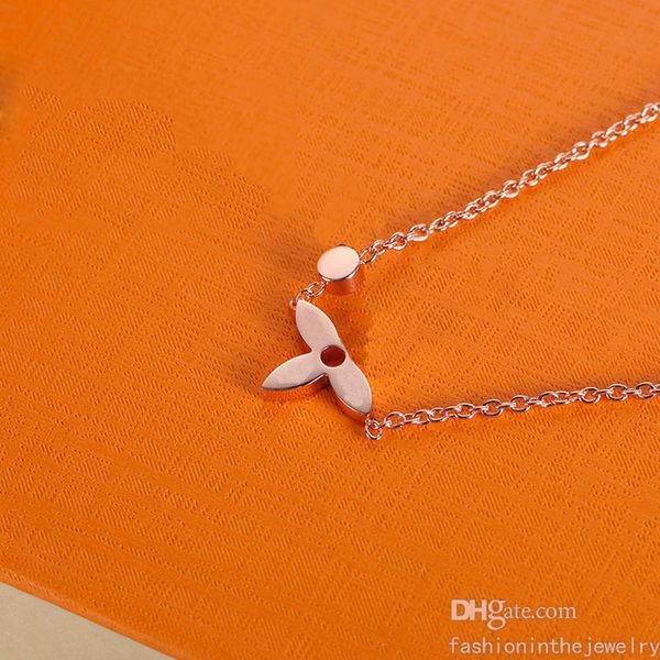 fashion necklace designer jewelry women luxury gift 18k gold 4 leaf clover pendant necklaces chain diamond for pendants and bracelet set hea, Silver
fashion necklace designer jewelry women luxury gift 18k gold 4 leaf clover pendant necklaces chain diamond for pendants and bracelet set hea, Silver