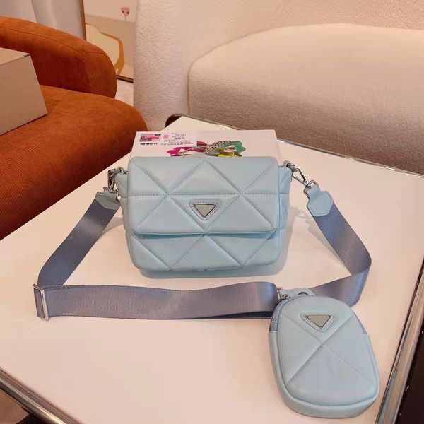 luxury designers handbags messenger bags single shoulder bags fashionable style women's boutique bag exquisite color matching 20*8*15cm
luxury designers handbags messenger bags single shoulder bags fashionable style women's boutique bag exquisite color matching 20*8*15cm