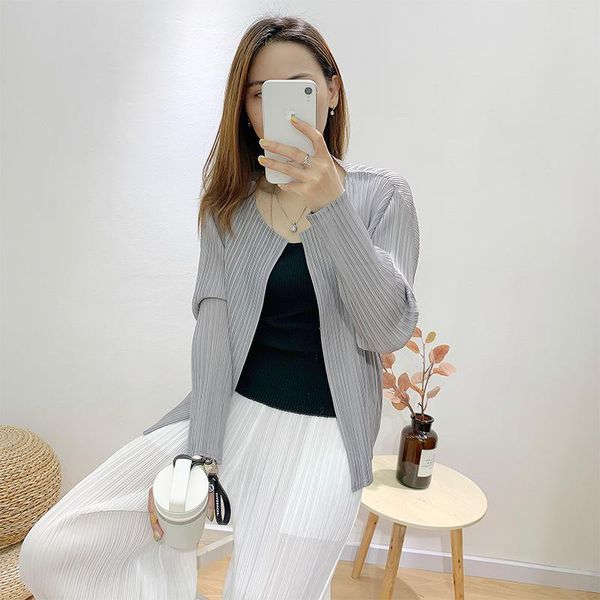 japanese spring and summer jackets new pleated three long sleeve jackets women's small ladies coats and, Black;brown
japanese spring and summer jackets new pleated three long sleeve jackets women's small ladies coats and, Black;brown