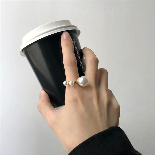 fashion temperament contracted pearl ring women joker forefinger geometric restoring ancient ways ring, Golden;silver
fashion temperament contracted pearl ring women joker forefinger geometric restoring ancient ways ring, Golden;silver