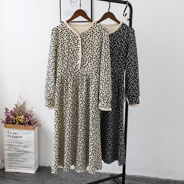 casual dresses 2021 floral printed chiffon dress women autumn spring long-sleeved v-neck buttons high waist long female vestidos robe, Black;gray
casual dresses 2021 floral printed chiffon dress women autumn spring long-sleeved v-neck buttons high waist long female vestidos robe, Black;gray