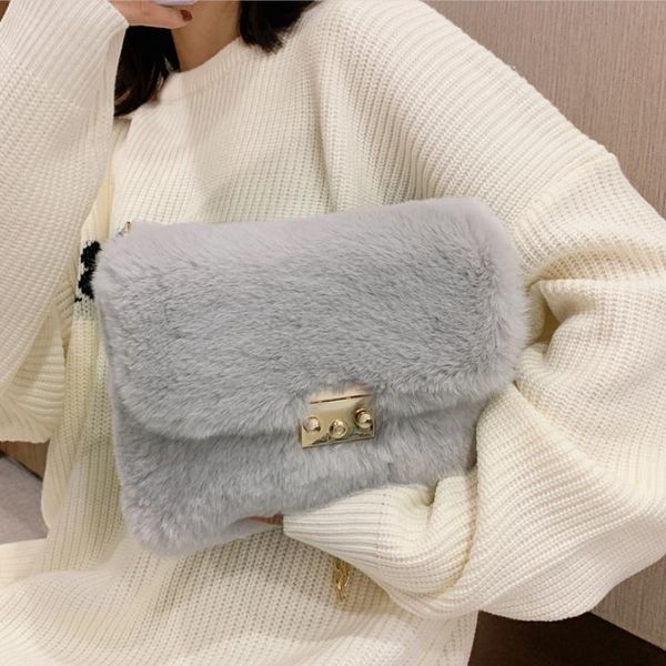 plush high-quality chain shoulder bag 2020 new autumn and winter fashion all-match women's designer solid color messenger bag
plush high-quality chain shoulder bag 2020 new autumn and winter fashion all-match women's designer solid color messenger bag