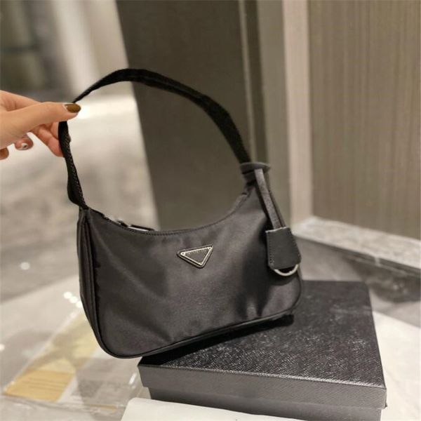 2021 fashion re edition 2005 nylon luxury women designer bags handbags
2021 fashion re edition 2005 nylon luxury women designer bags handbags